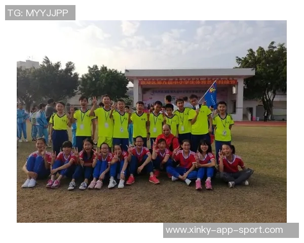 普理查德揭露训练营对抗激烈程度颈部血痕见证战斗般的拼搏精神